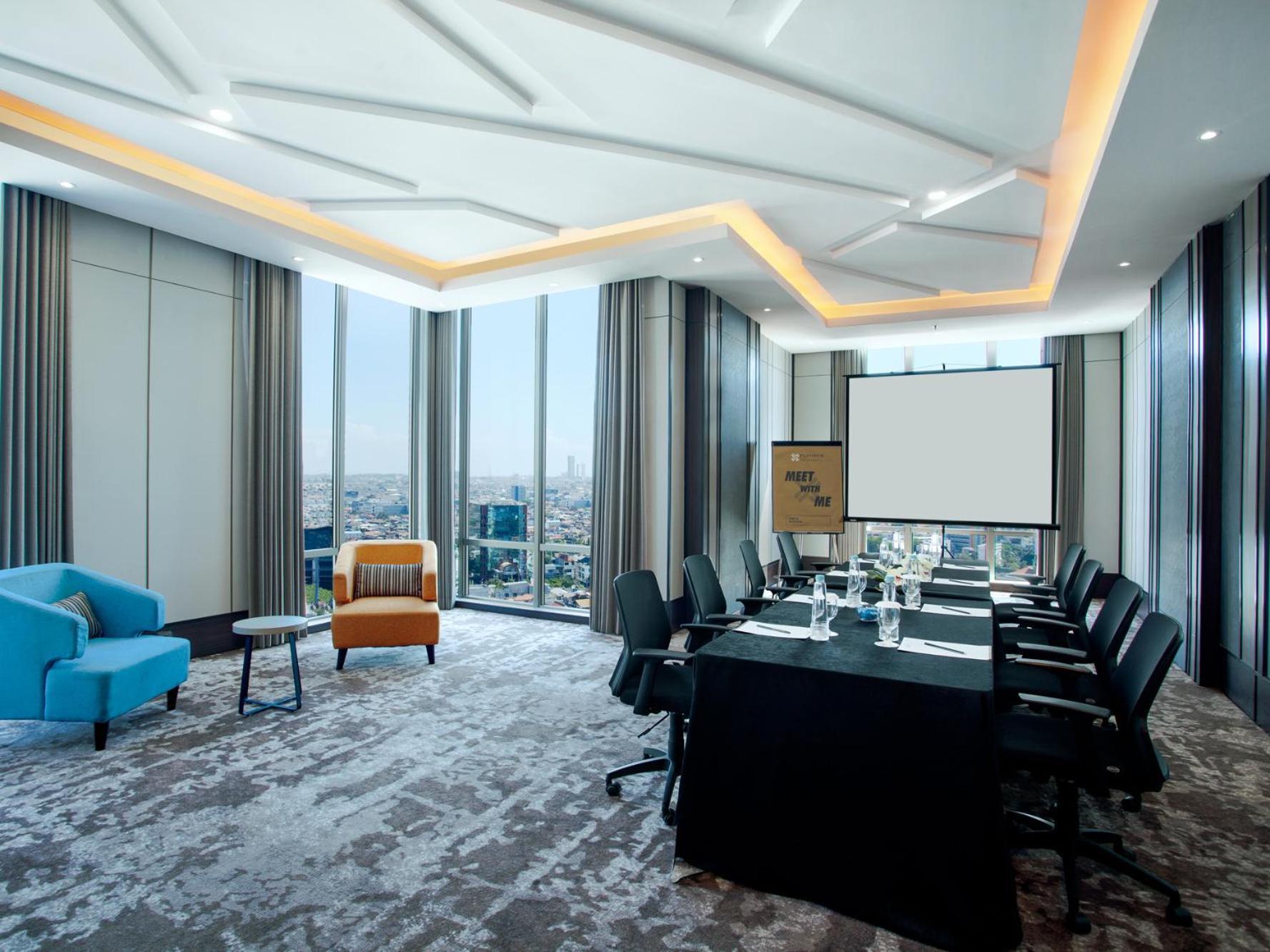 Platinum Hotel Tunjungan Surabaya Exterior photo