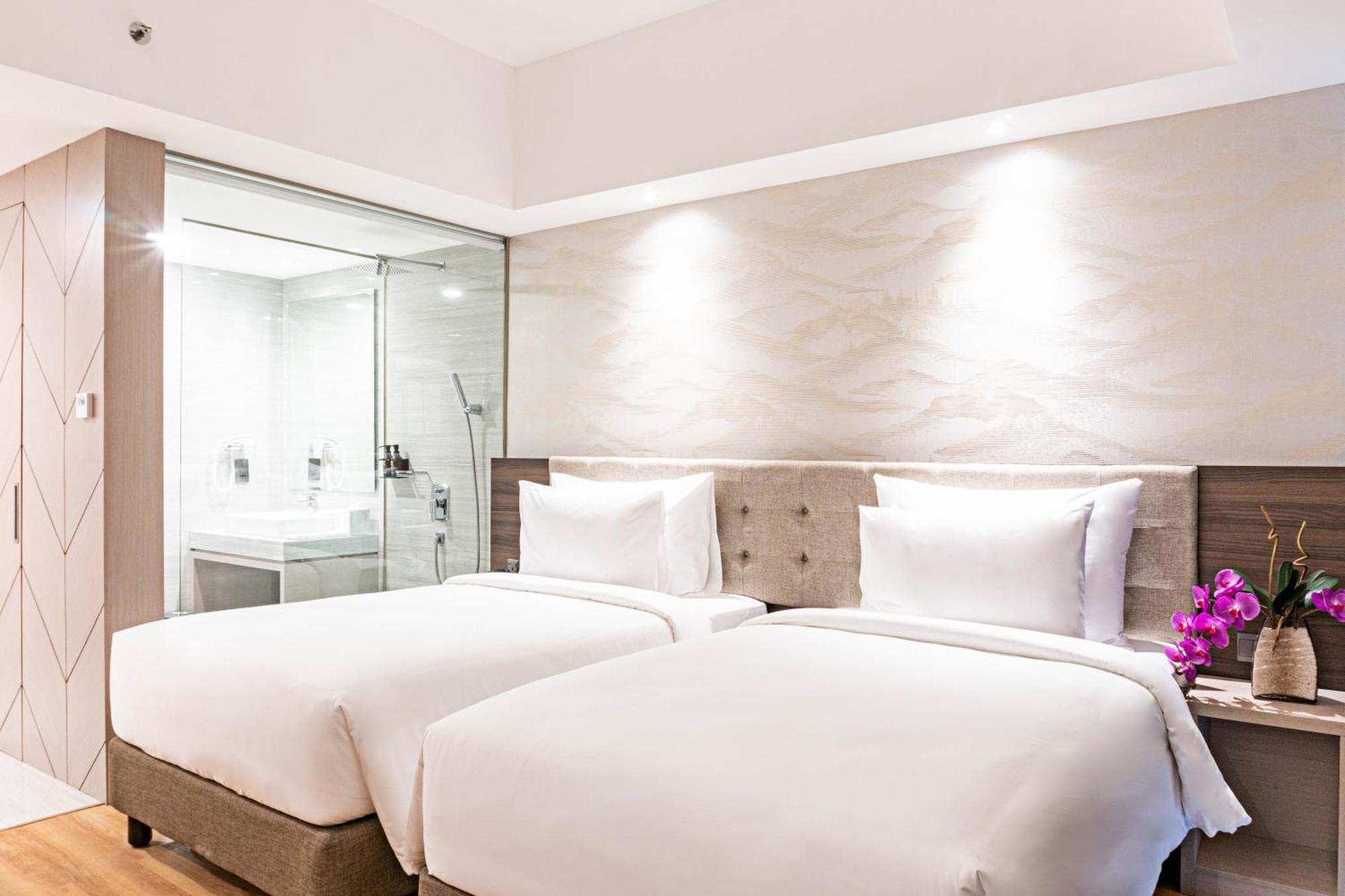 Platinum Hotel Tunjungan Surabaya Room photo